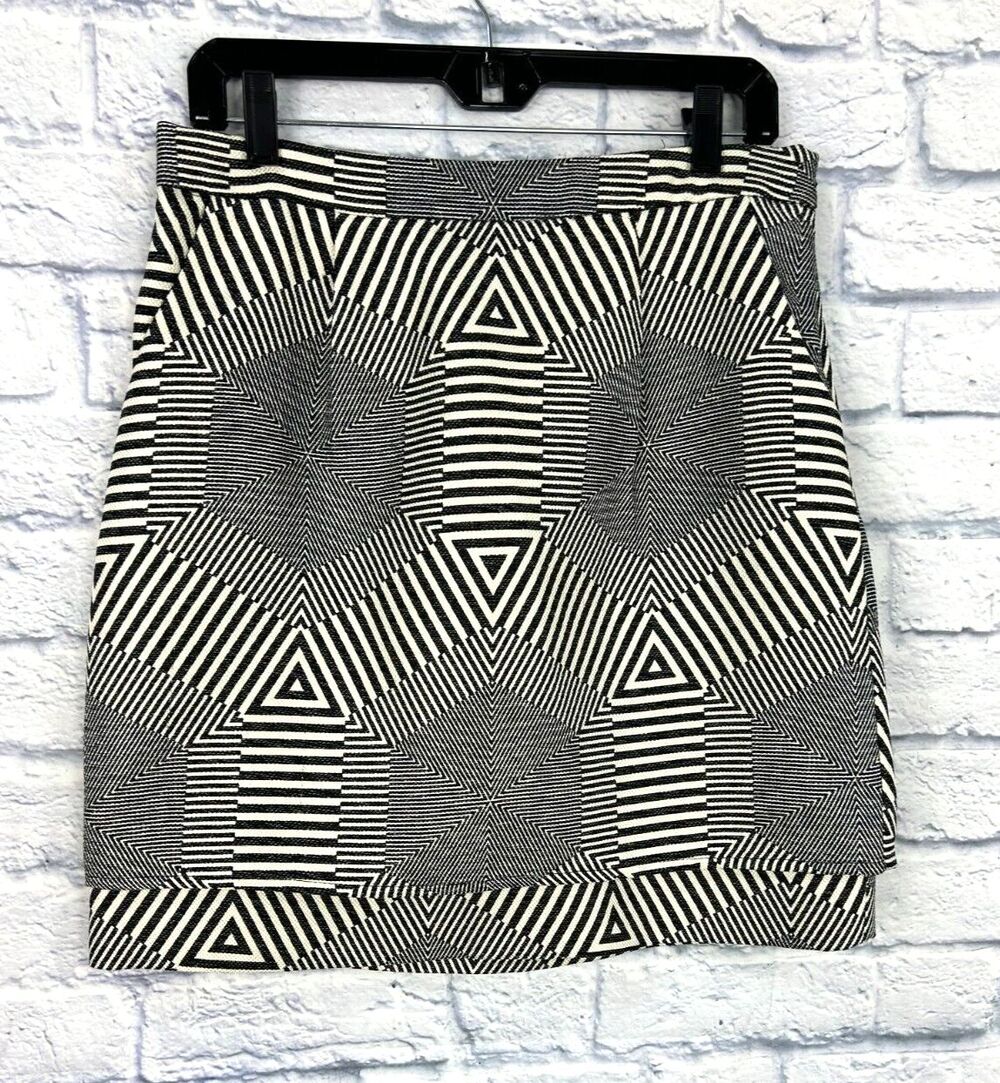 HD In Paris Anthropologie Women Sz MP Petite Black White Geometric Mini Skirt U3 - Picture 3 of 13